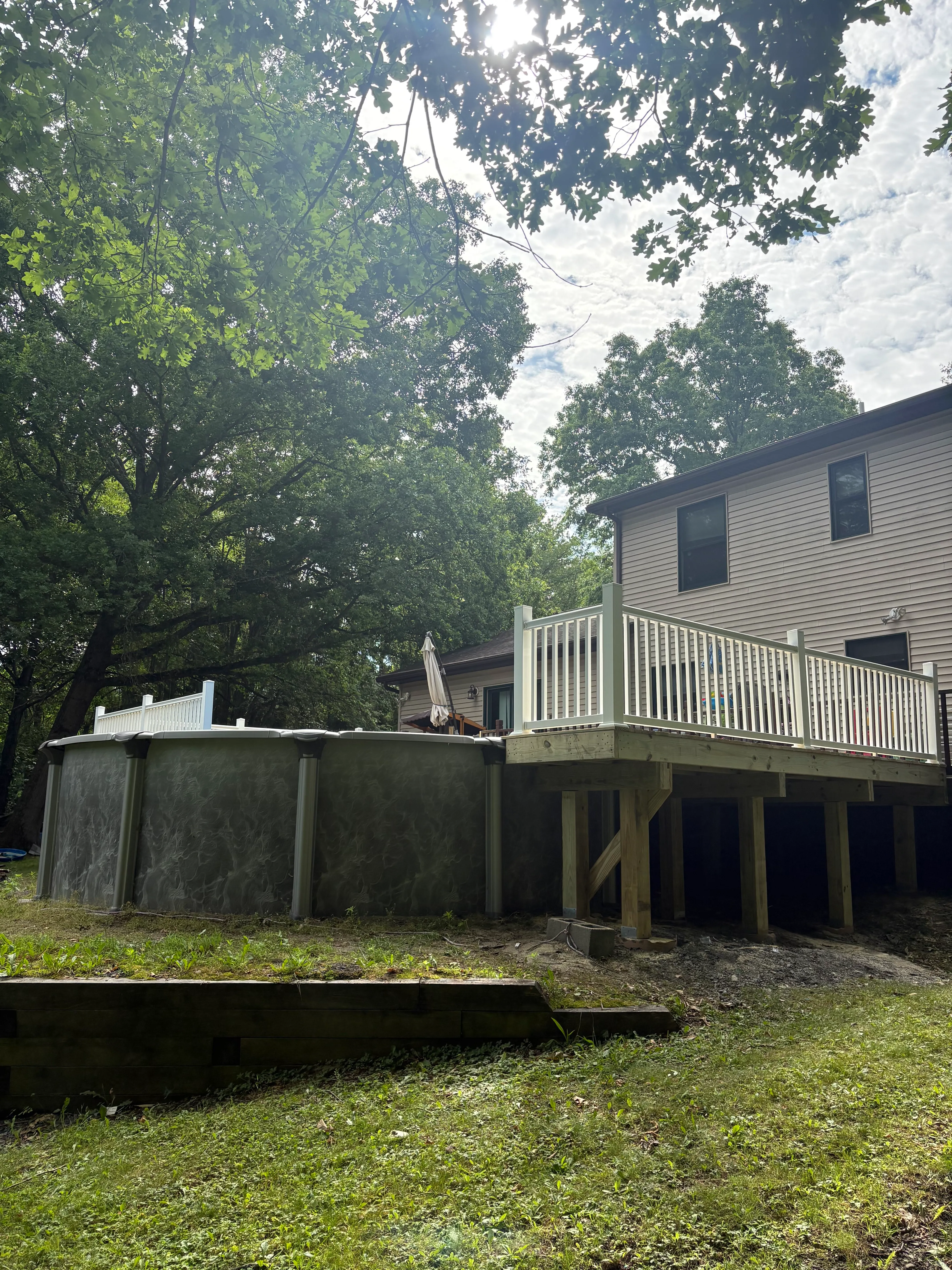 Porch and deck construction in Middletown, NY