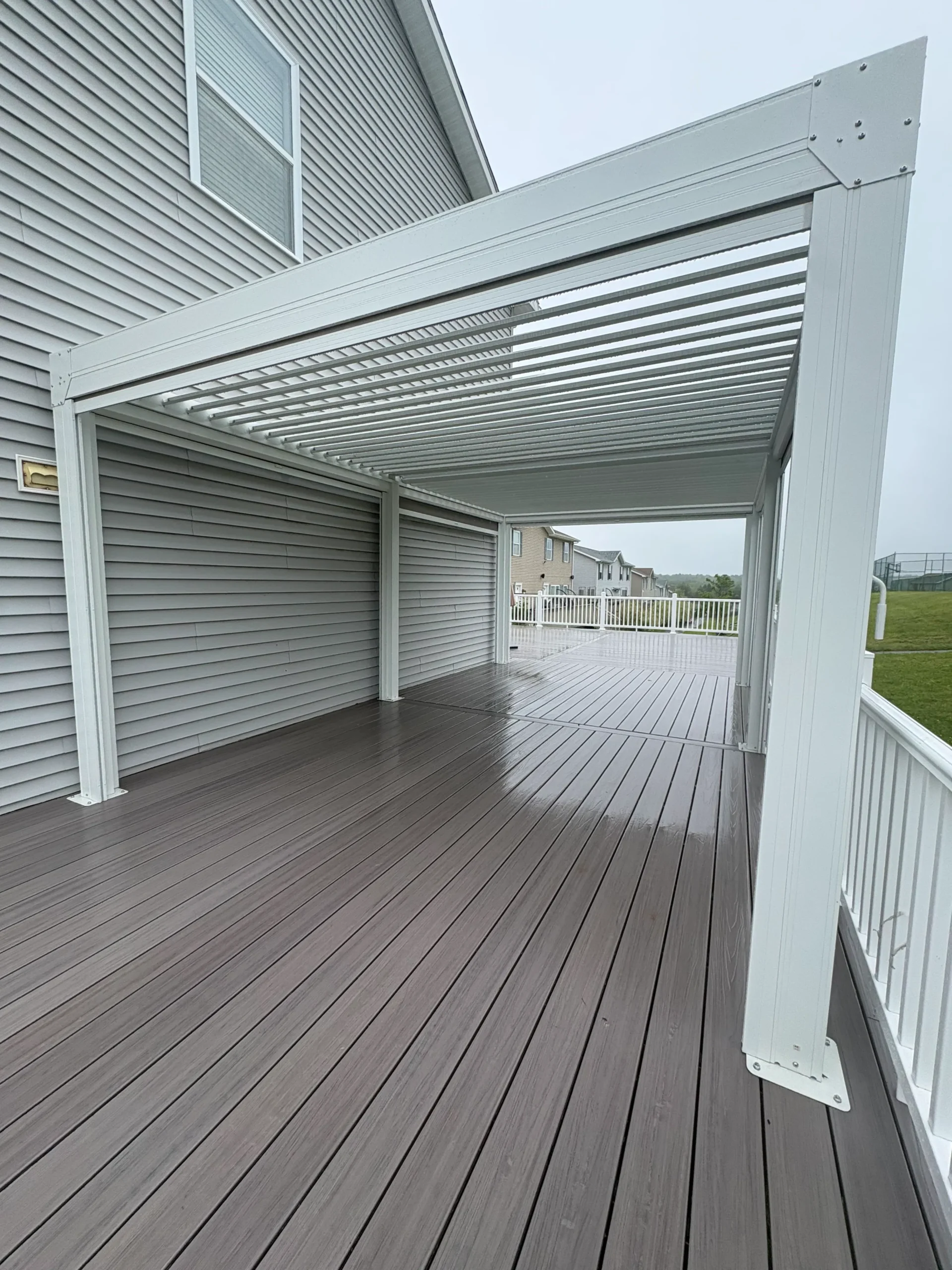 Old deck disposal and framing haul-away in Middletown, NY